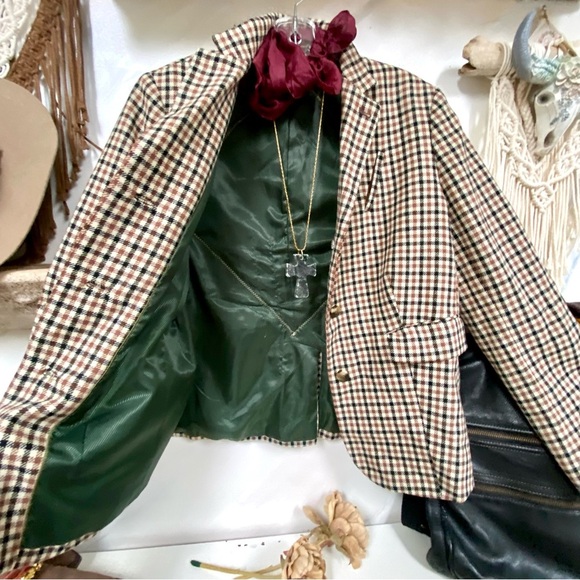 UPCYCLED patchwork detailing Wool boho blazer w equestrian cabin vibe - Picture 10 of 16